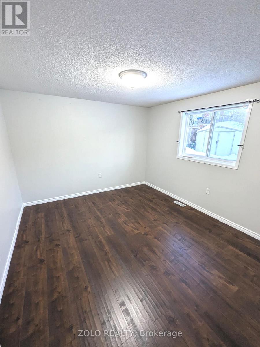 21 Columbia Road, Barrie, Ontario  L4N 8C7 - Photo 9 - S12592692