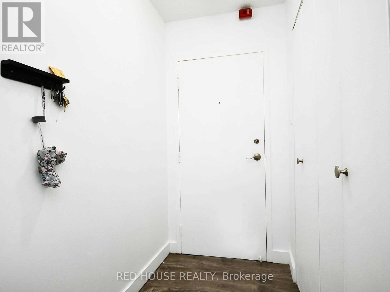 801 - 3555 Derry Road E, Mississauga, Ontario  L4T 1B2 - Photo 8 - W12689030