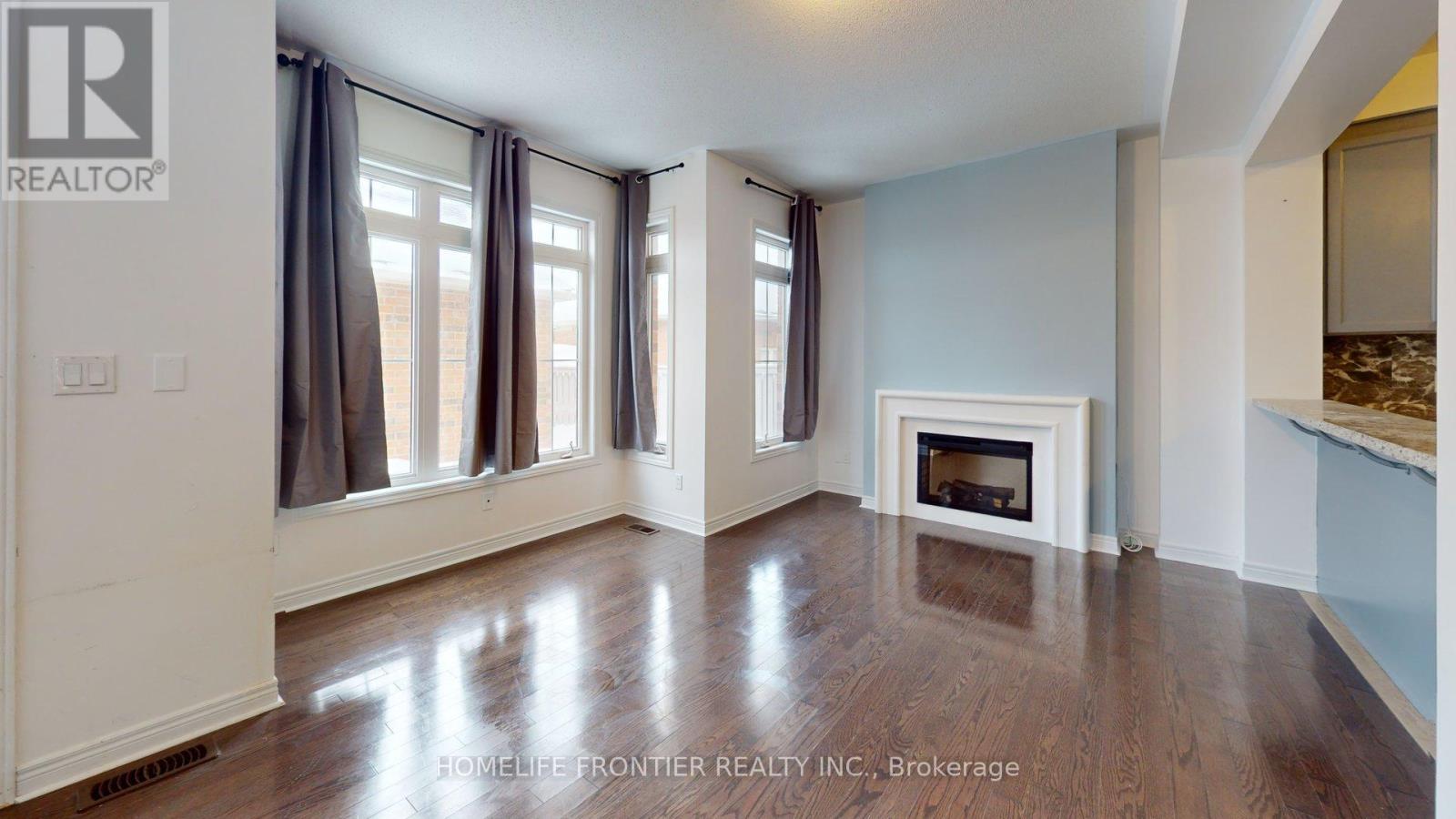 246 Inspire Boulevard, Brampton, Ontario  L6R 3Z3 - Photo 5 - W12716226