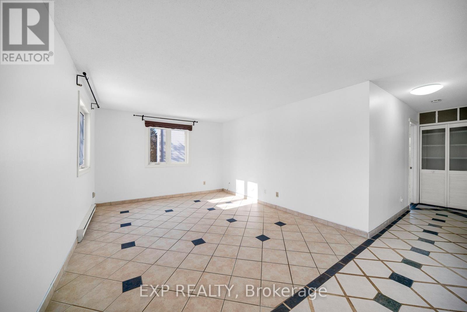 98 Castlegreen Private, Ottawa, Ontario  K1T 3N3 - Photo 10 - X12718016