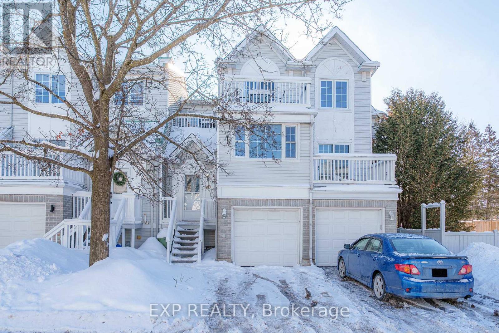 98 Castlegreen Private, Ottawa, Ontario  K1T 3N3 - Photo 1 - X12718016