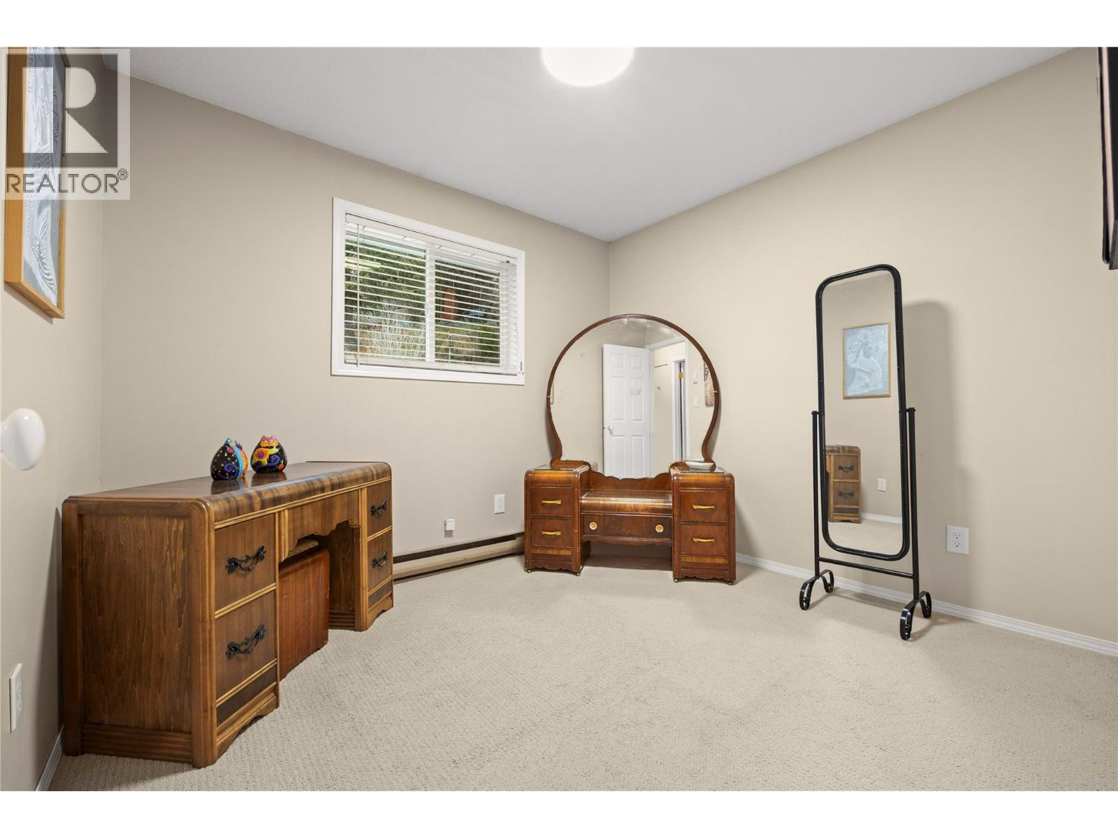 5882 Victoria Street, Peachland, British Columbia  V0X 1X4 - Photo 18 - 10373094