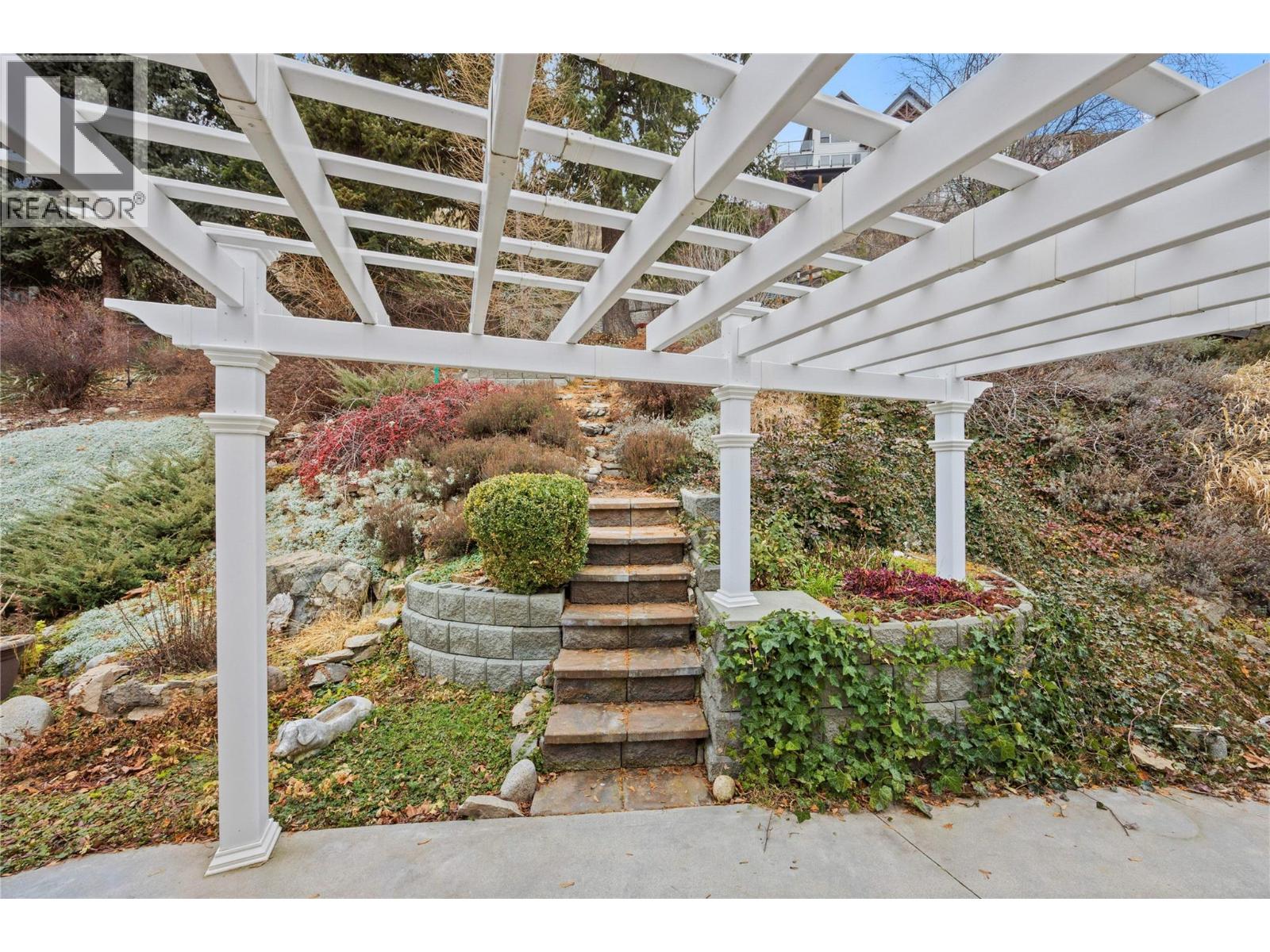 5882 Victoria Street, Peachland, British Columbia  V0X 1X4 - Photo 29 - 10373094