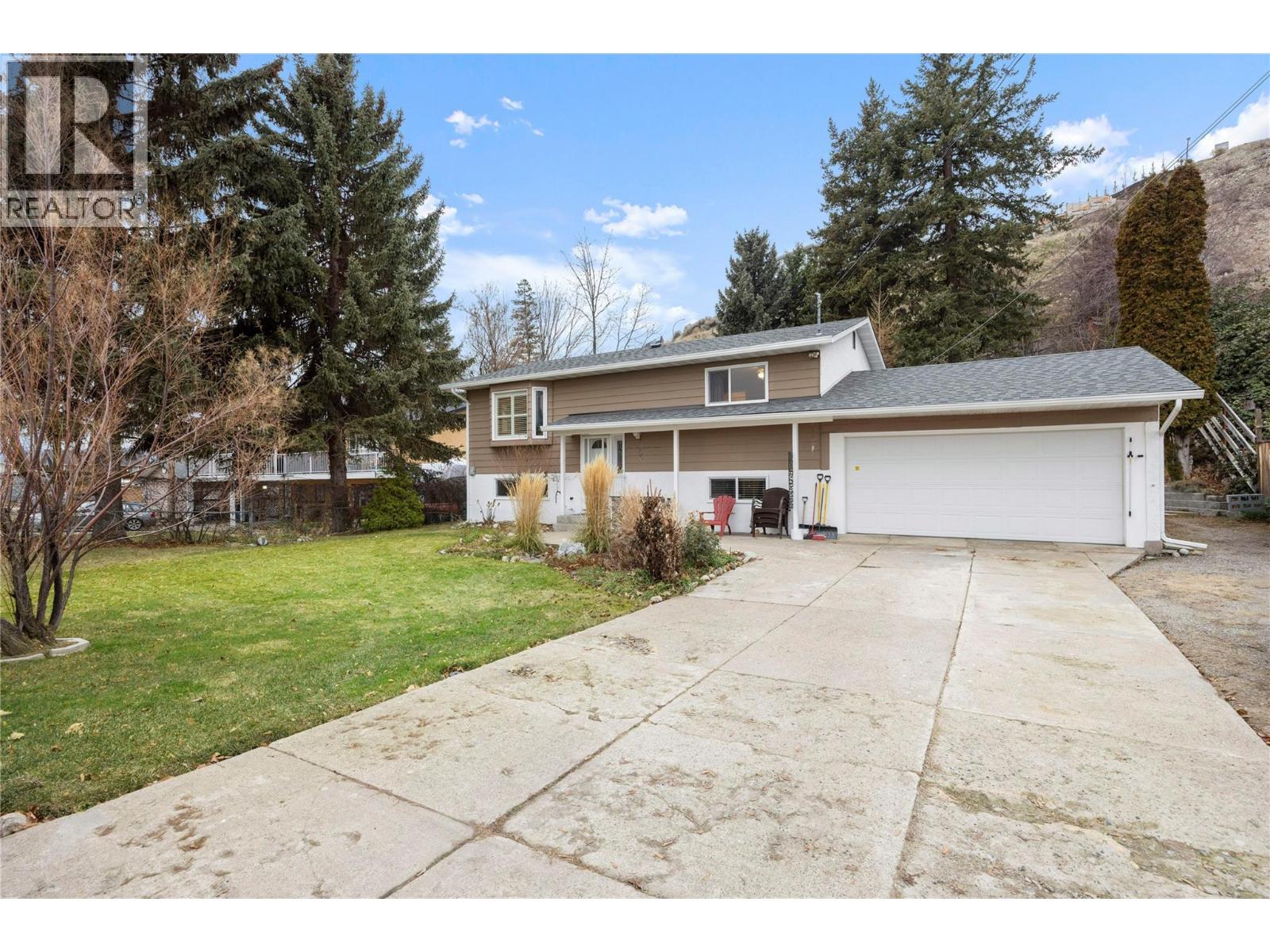 5882 Victoria Street, Peachland, British Columbia  V0X 1X4 - Photo 3 - 10373094