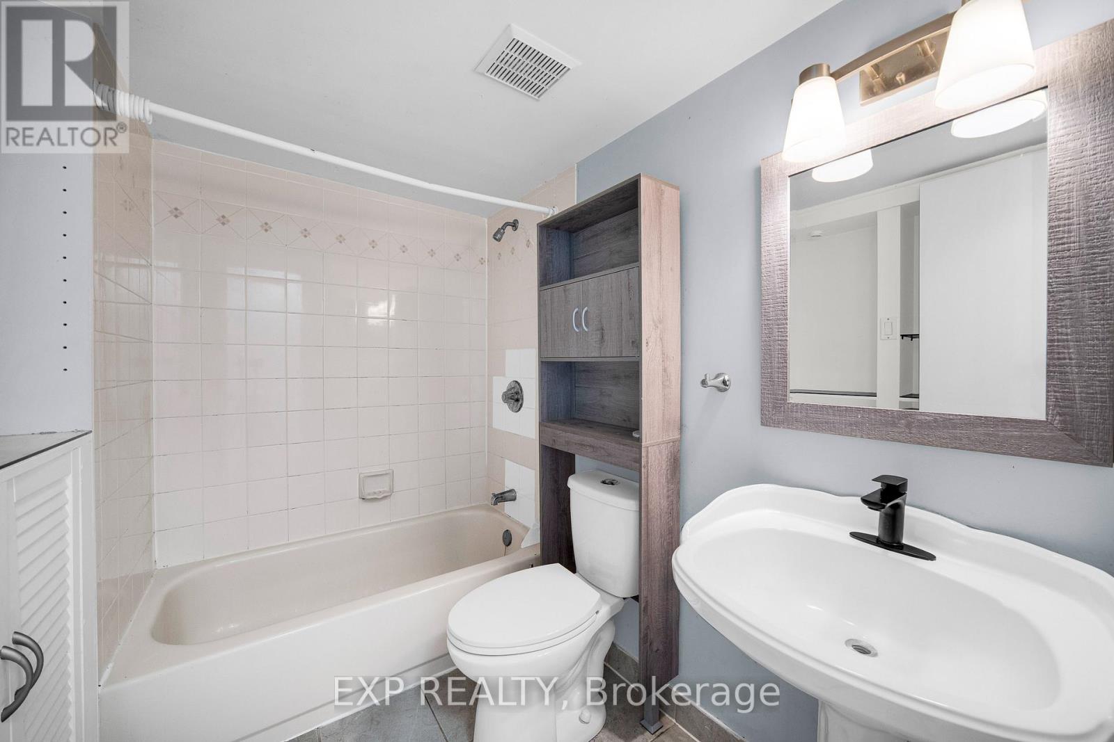 98 Castlegreen Private, Ottawa, Ontario  K1T 3N3 - Photo 15 - X12718016