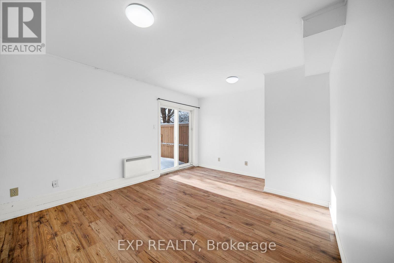 98 Castlegreen Private, Ottawa, Ontario  K1T 3N3 - Photo 19 - X12718016