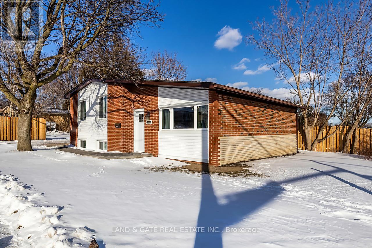 1377 Cedar Street, Oshawa, Ontario  L1J 3S4 - Photo 2 - E12718072