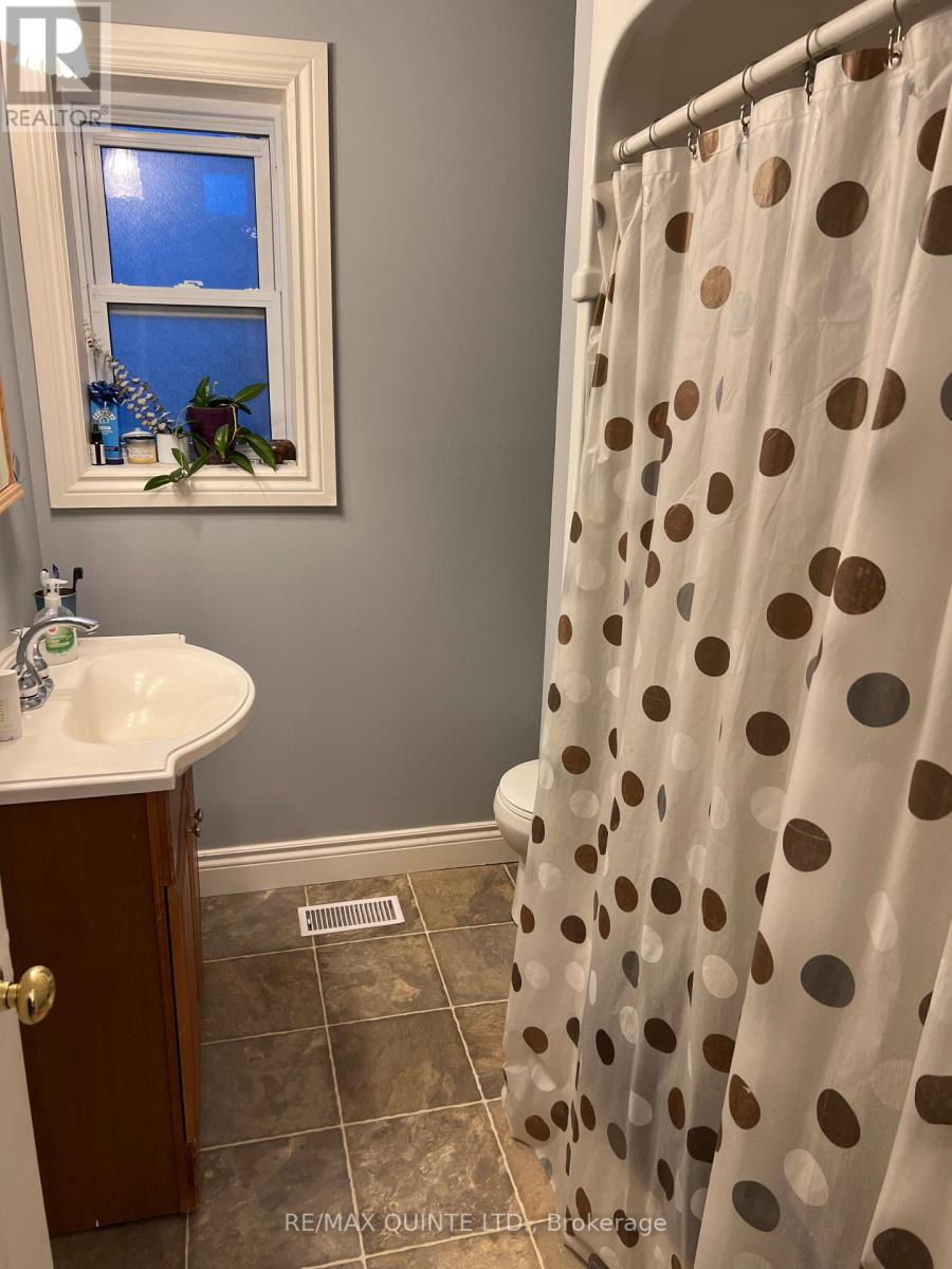 4 - 205 Charles Street, Belleville, Ontario  K8N 3M3 - Photo 10 - X12718158