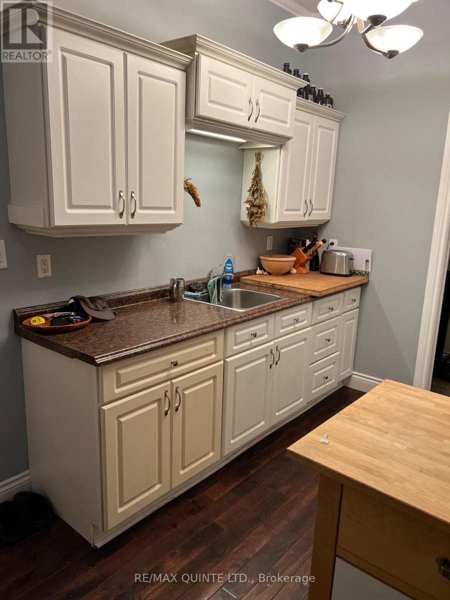 4 - 205 Charles Street, Belleville, Ontario  K8N 3M3 - Photo 6 - X12718158