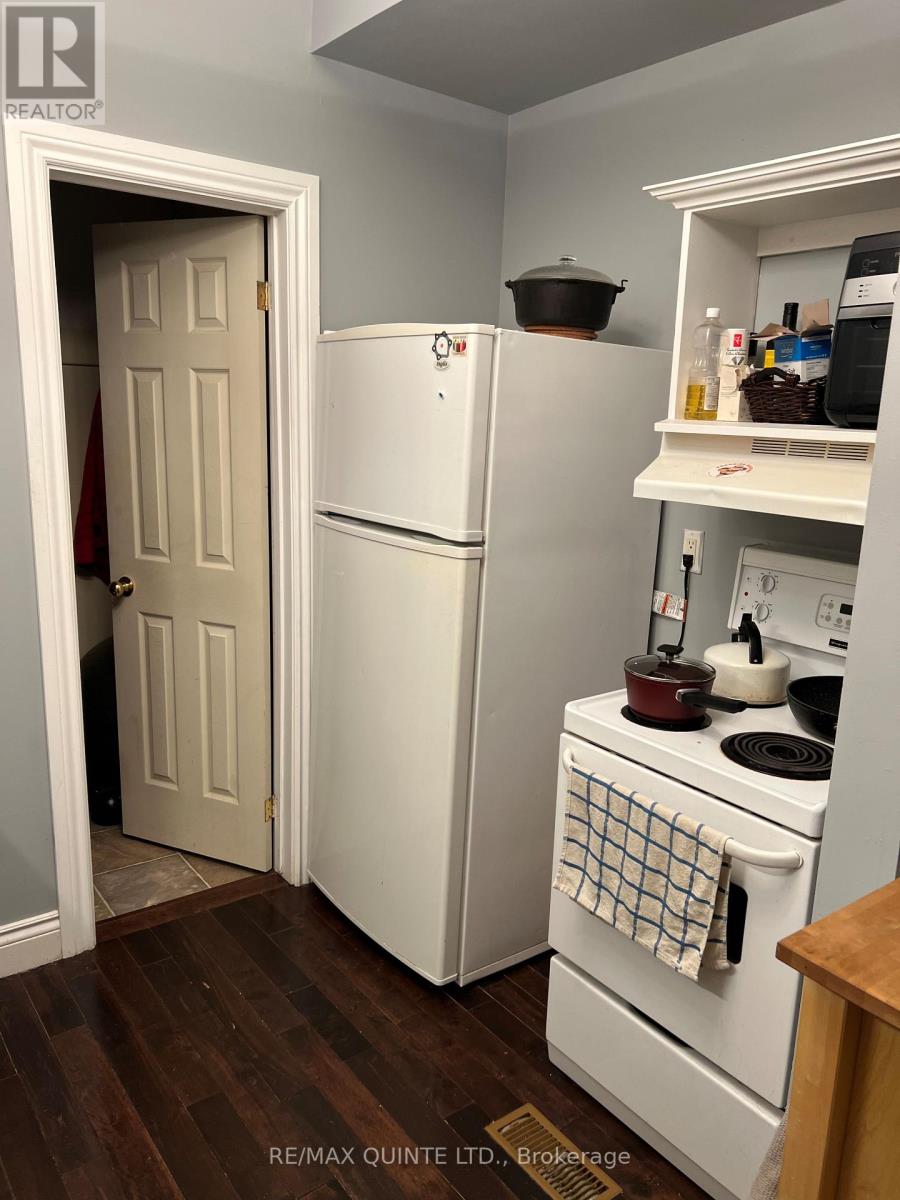 4 - 205 Charles Street, Belleville, Ontario  K8N 3M3 - Photo 8 - X12718158