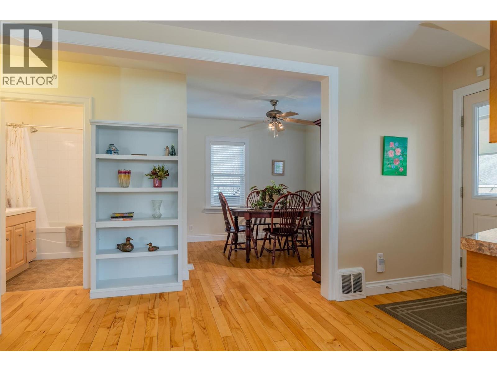 1631 Fifth Avenue, Trail, British Columbia  V1R 1V1 - Photo 6 - 10373518