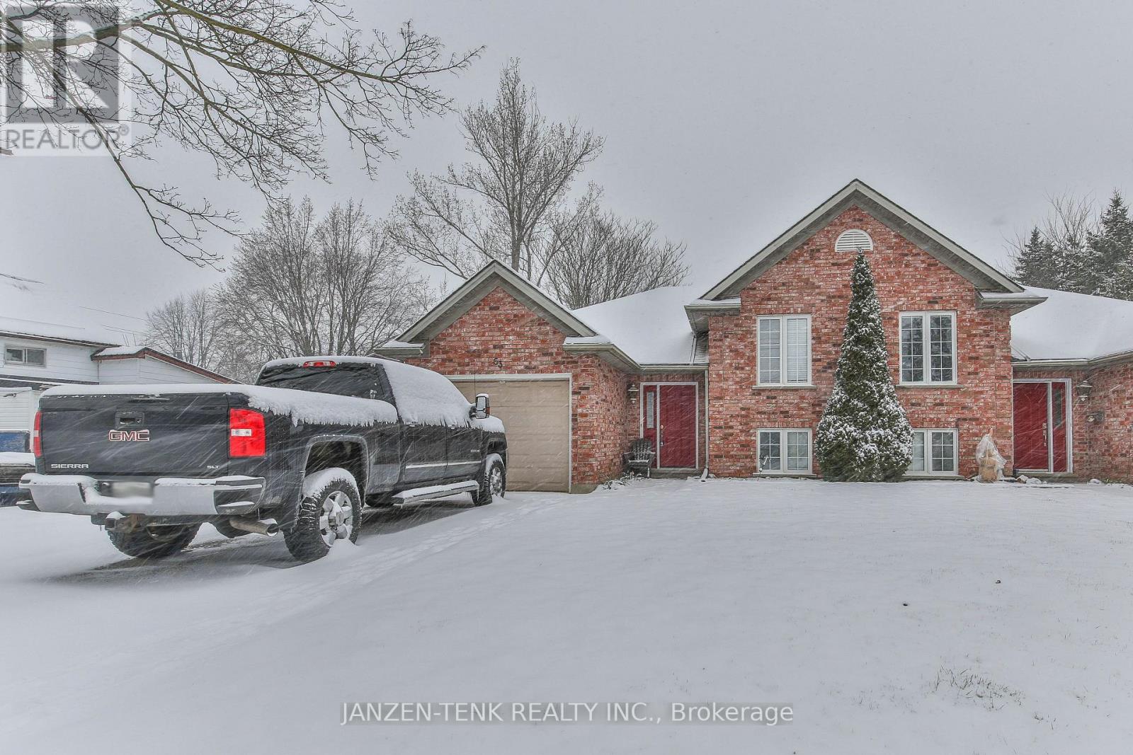 63 South Street E, Aylmer, Ontario  N5H 1P7 - Photo 1 - X12718142