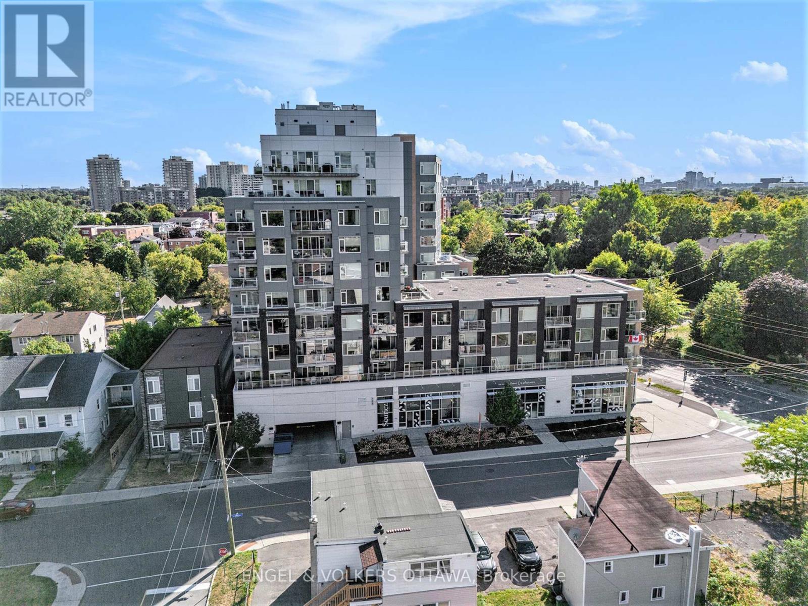 420 - 7 Marquette Avenue, Ottawa, Ontario  K1L 8A7 - Photo 3 - X12718140