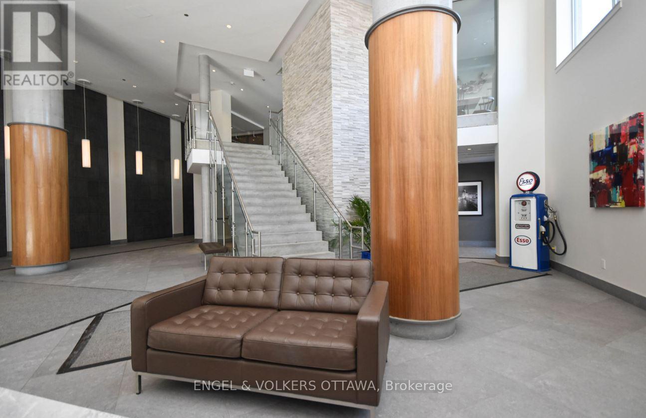 420 - 7 Marquette Avenue, Ottawa, Ontario  K1L 8A7 - Photo 5 - X12718140