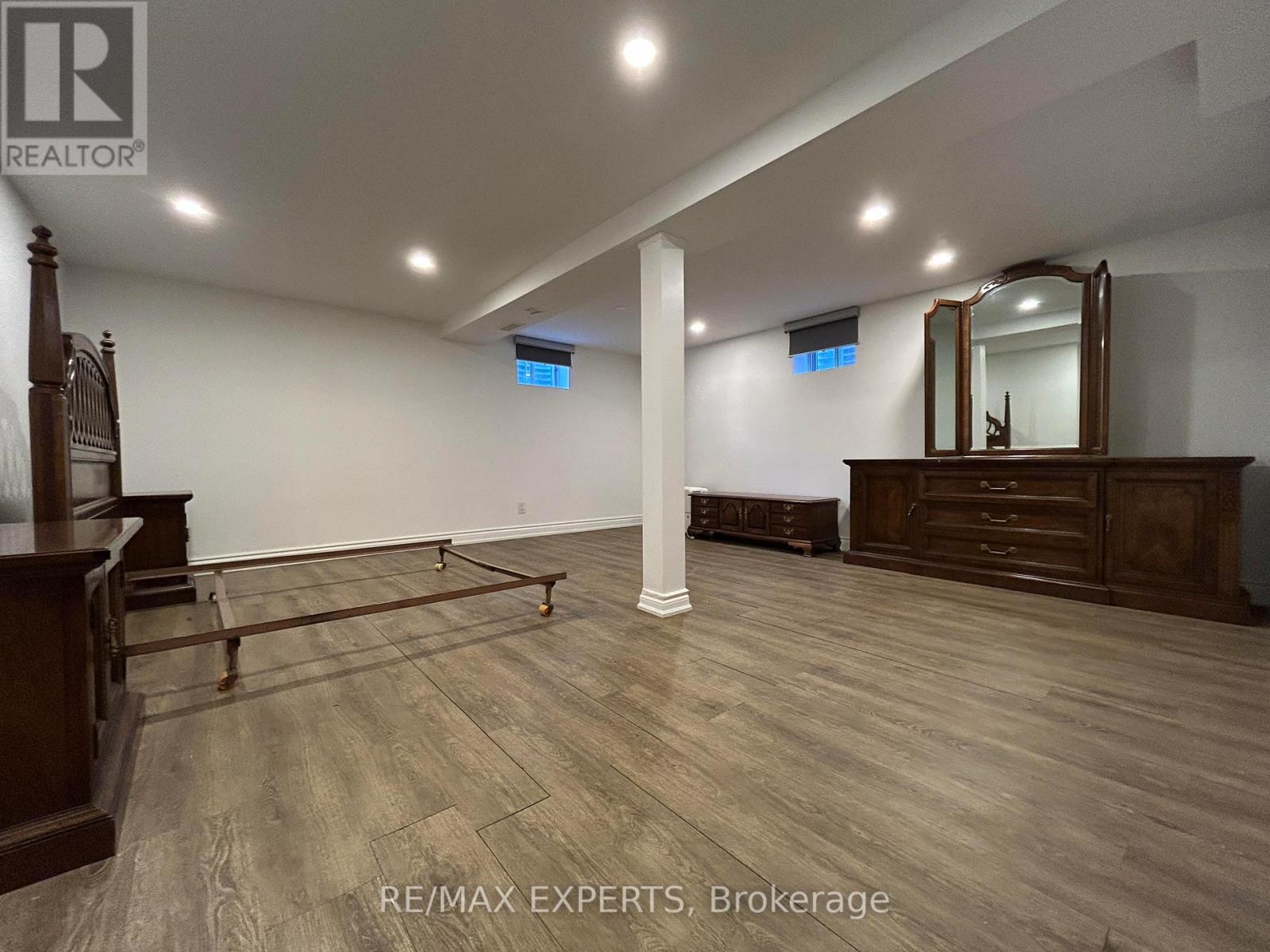 Lower - 206 Helen Street, Vaughan, Ontario  L4L 3S3 - Photo 10 - N12706700