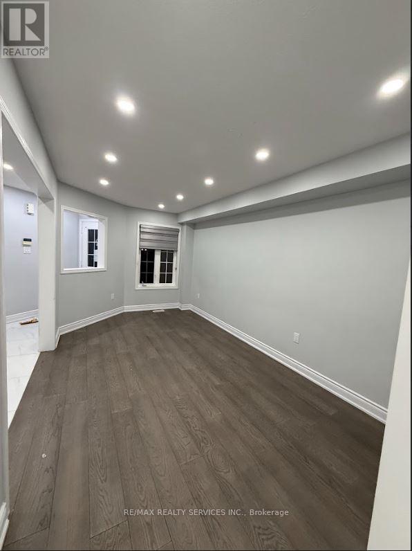 60 Culture Crescent, Brampton, Ontario  L6X 5A2 - Photo 3 - W12669230