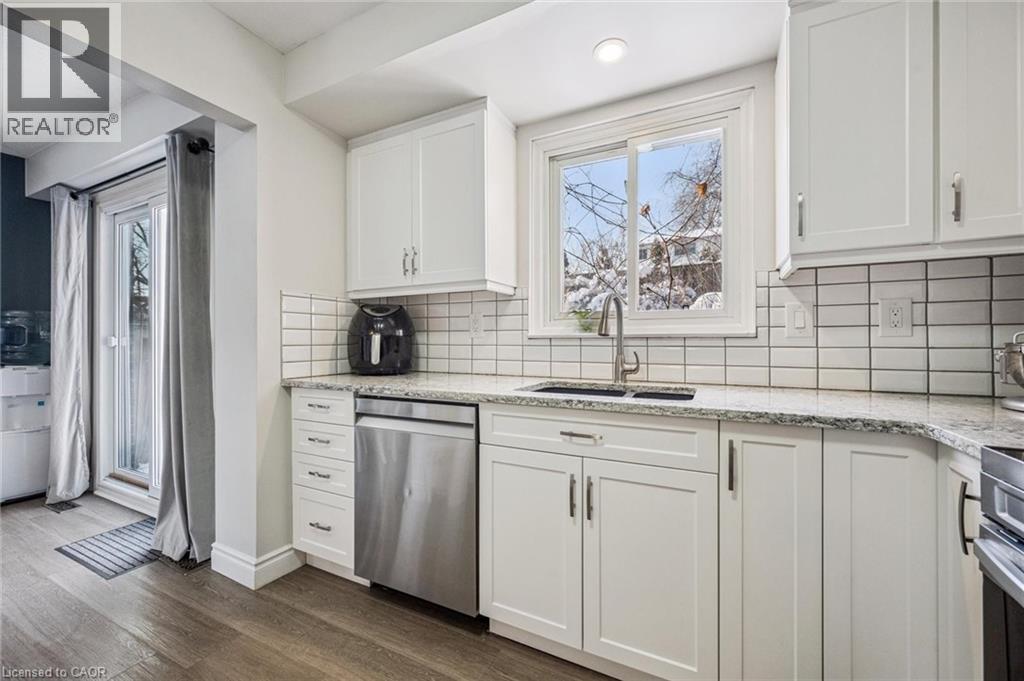 297 Bluevale Street N Unit# E, Waterloo, Ontario  N2J 4H6 - Photo 13 - 40799389