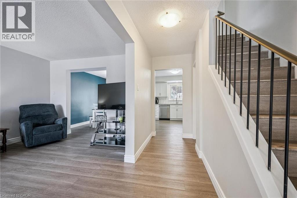 297 Bluevale Street N Unit# E, Waterloo, Ontario  N2J 4H6 - Photo 6 - 40799389