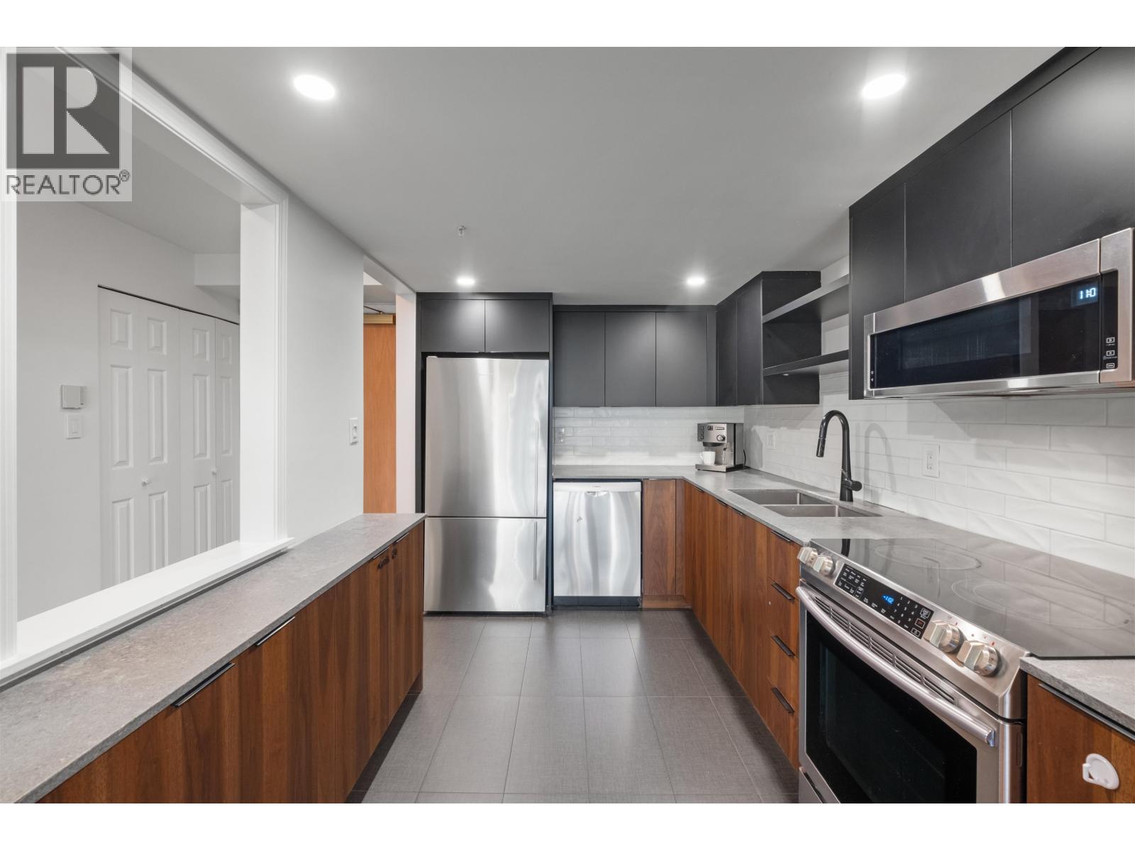 301 2201 Pine Street, Vancouver, British Columbia  V6J 5E7 - Photo 15 - R3081855