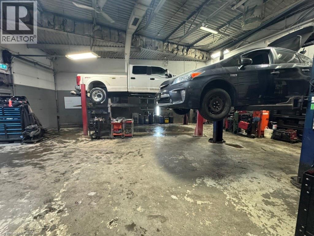 1659 Victoria Street N, Kitchener, Ontario  N2B 3E6 - Photo 16 - 40799050