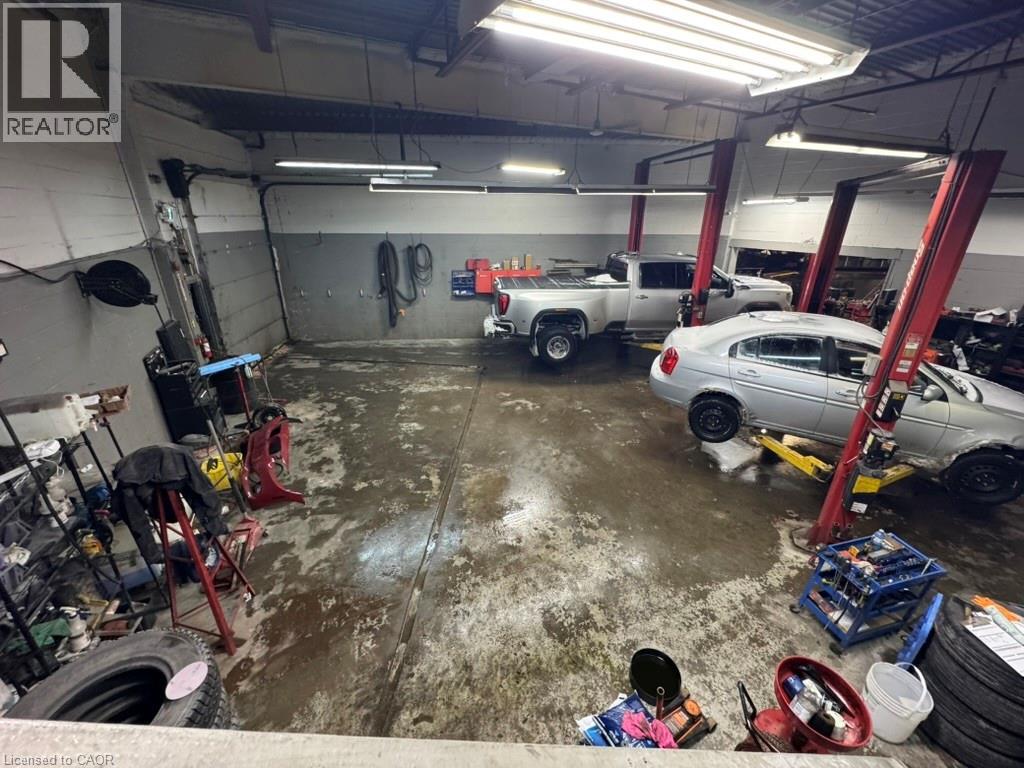 1659 Victoria Street N, Kitchener, Ontario  N2B 3E6 - Photo 13 - 40799050