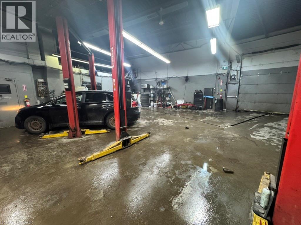 1659 Victoria Street N, Kitchener, Ontario  N2B 3E6 - Photo 23 - 40799050