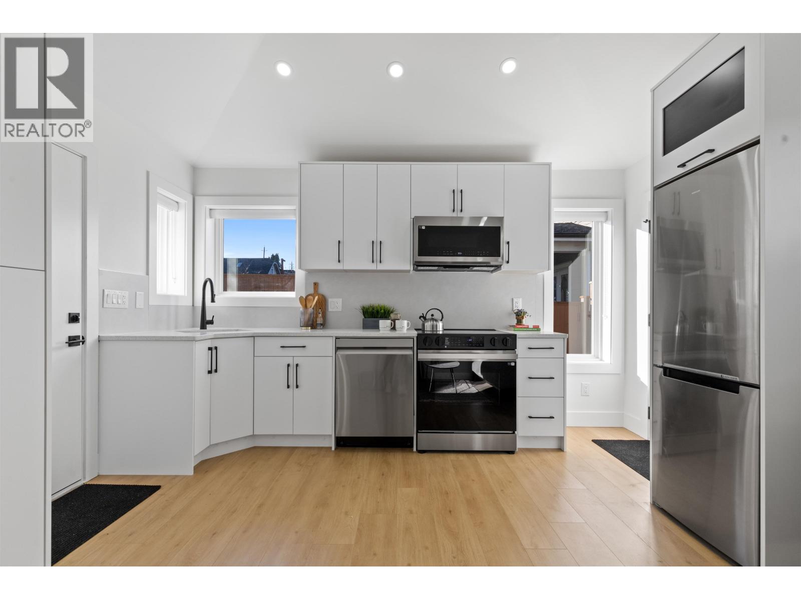 218 Osborne Avenue, New Westminster, British Columbia  V3L 1Y8 - Photo 33 - R3081859