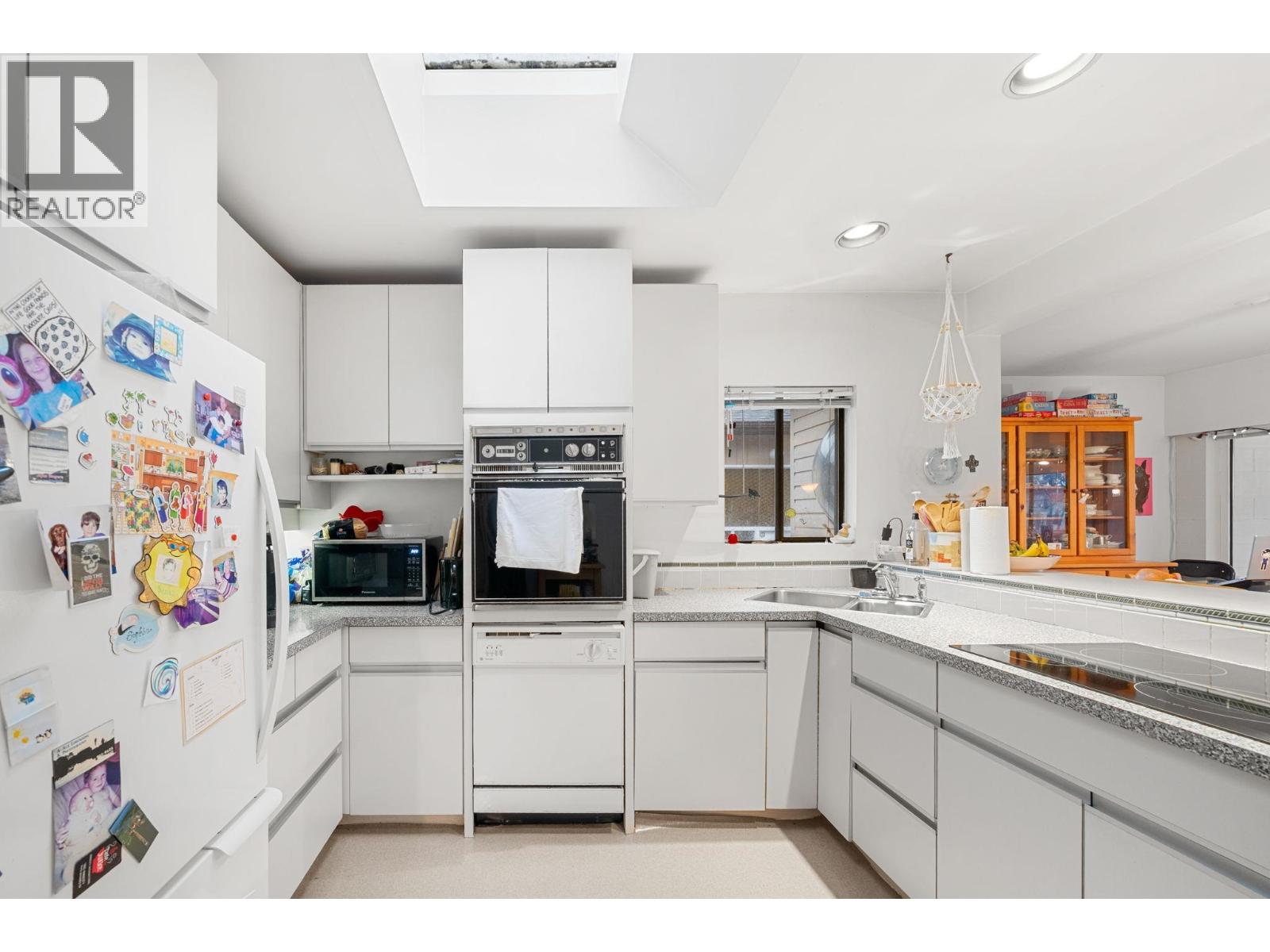 741 E 14th Street, North Vancouver, British Columbia  V7L 2P3 - Photo 9 - R3081900