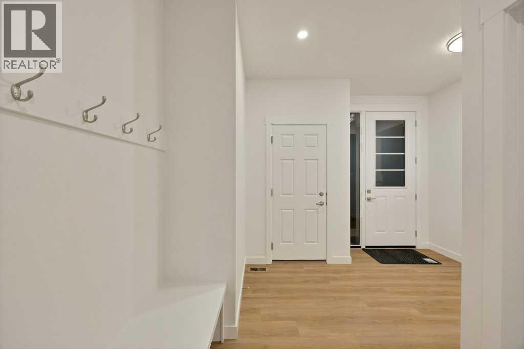 19 Chelsea Port Link, Chestermere, Alberta  T1X 3H4 - Photo 7 - A2280531