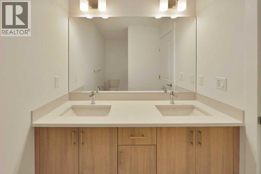 19 Chelsea Port Link, Chestermere, Alberta  T1X 3H4 - Photo 33 - A2280531