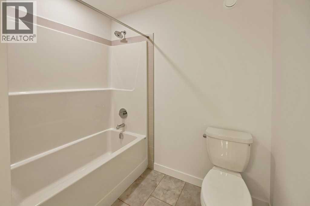 19 Chelsea Port Link, Chestermere, Alberta  T1X 3H4 - Photo 34 - A2280531