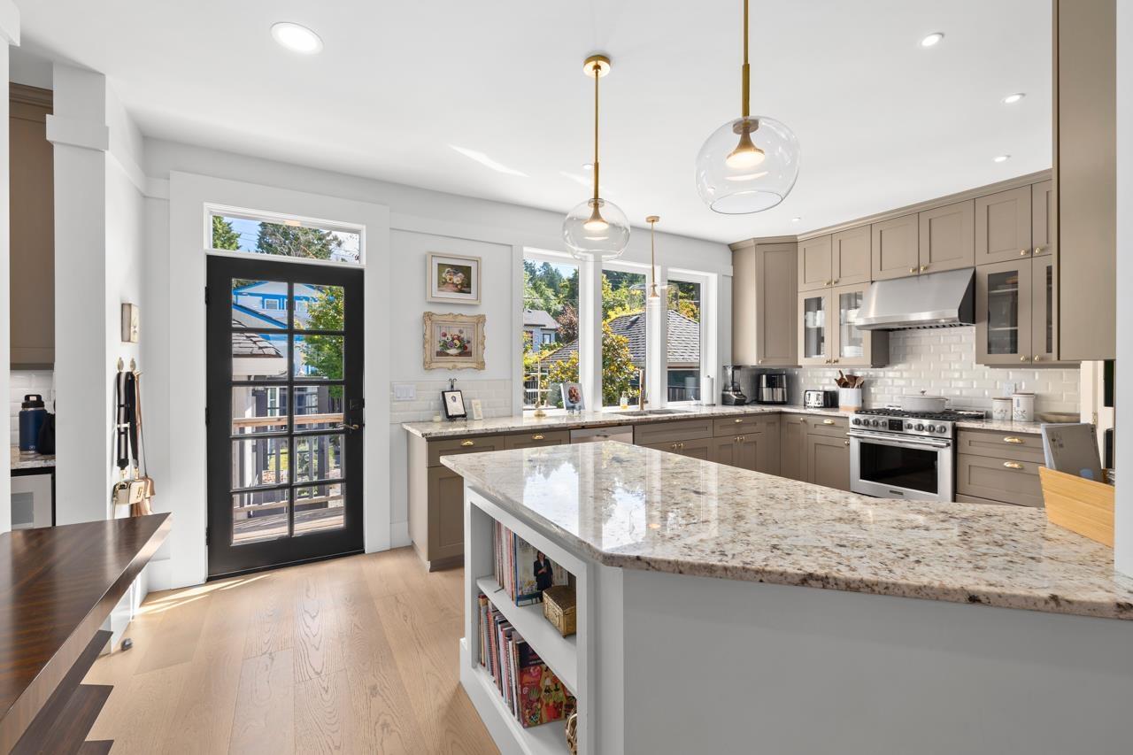 2676 Mcbride Avenue, Surrey, British Columbia  V4A 3G1 - Photo 11 - R3066658