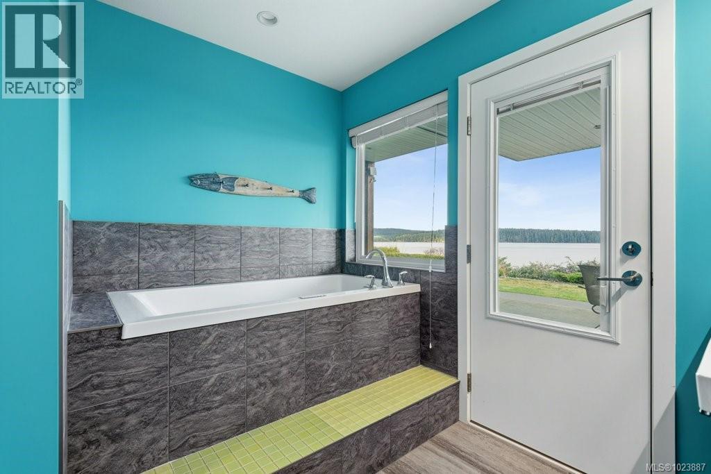3885 Discovery Dr, Campbell River, British Columbia  V9W 4W5 - Photo 26 - 1023887