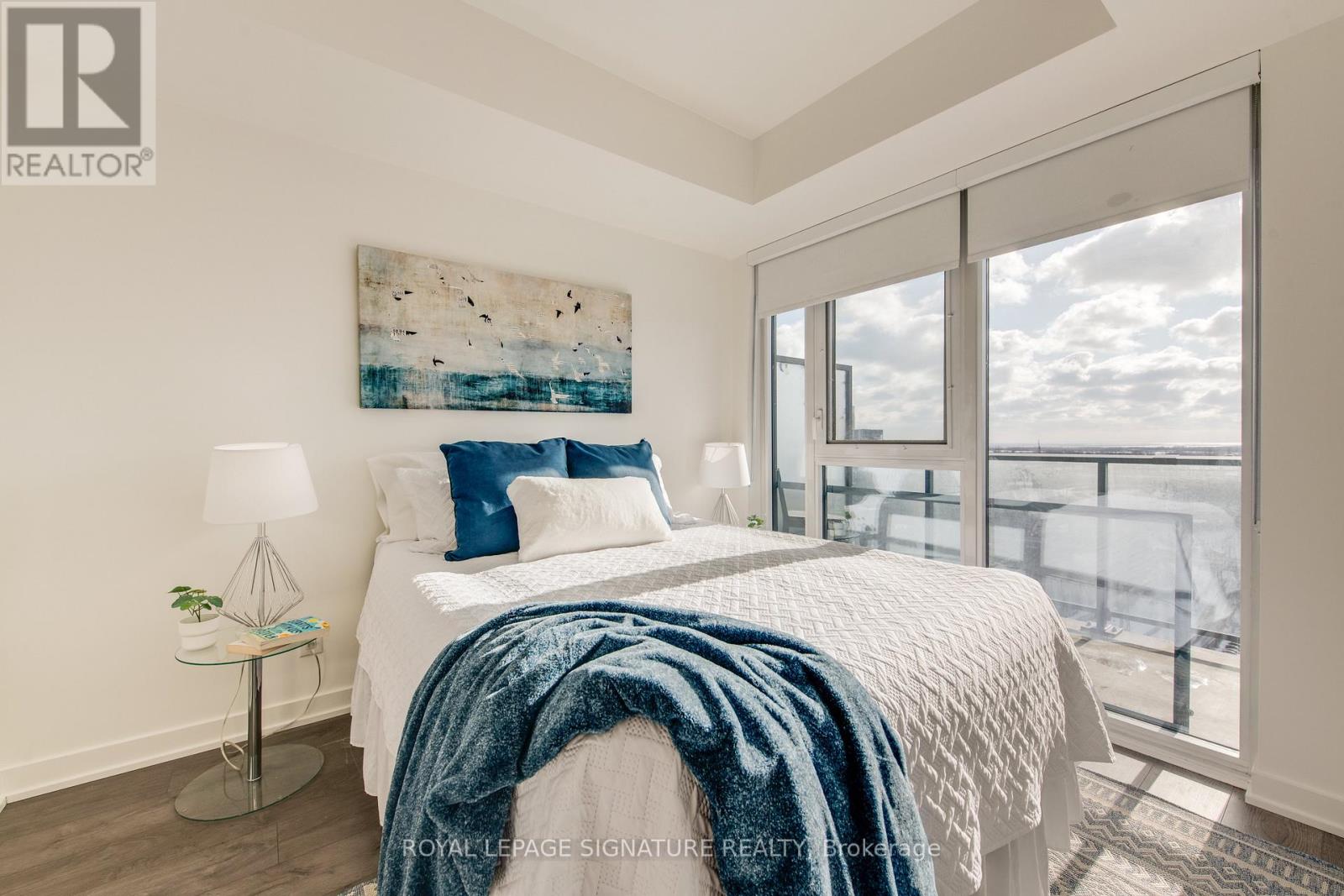 1804 - 5 Defries Street, Toronto, Ontario  M5A 0W7 - Photo 11 - C12718166