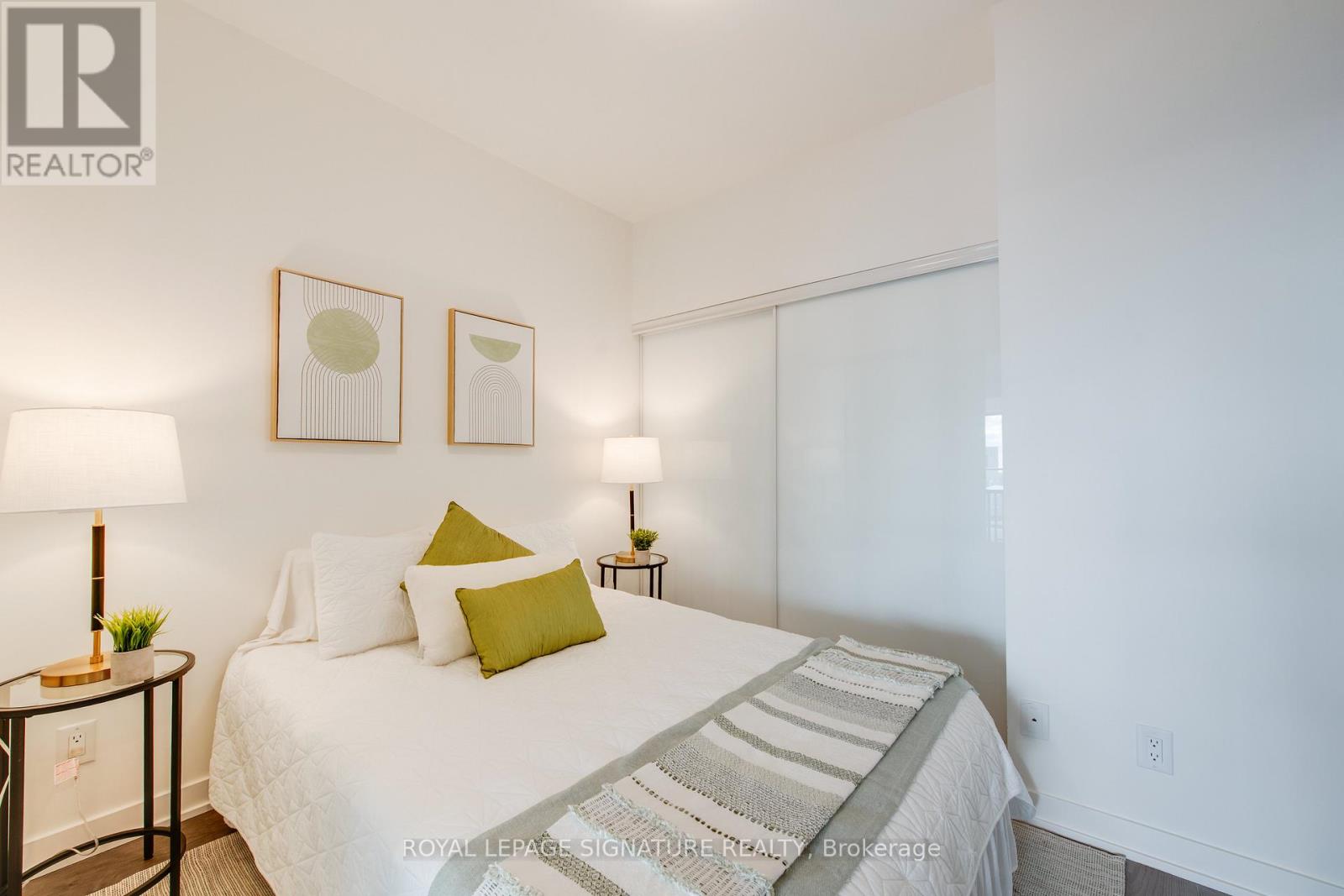 1804 - 5 Defries Street, Toronto, Ontario  M5A 0W7 - Photo 14 - C12718166