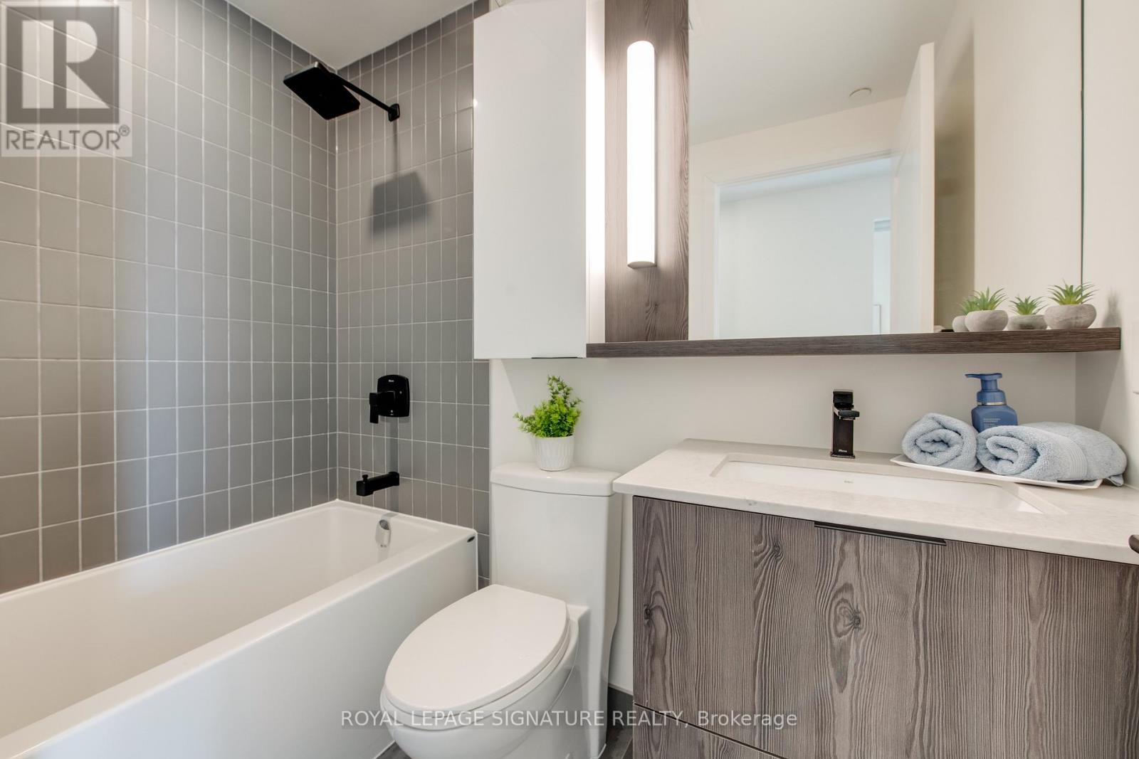 1804 - 5 Defries Street, Toronto, Ontario  M5A 0W7 - Photo 17 - C12718166