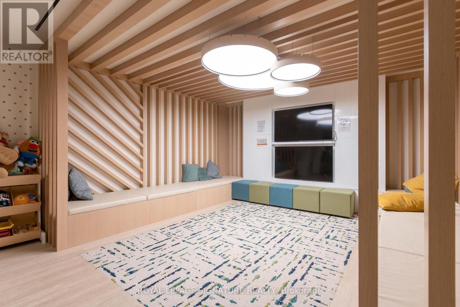 1804 - 5 Defries Street, Toronto, Ontario  M5A 0W7 - Photo 32 - C12718166