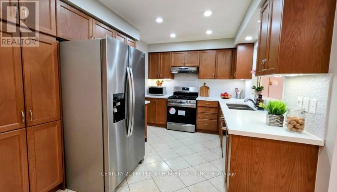 500 Sixteen Mile Drive, Oakville, Ontario  L6M 0R2 - Photo 6 - W12663404