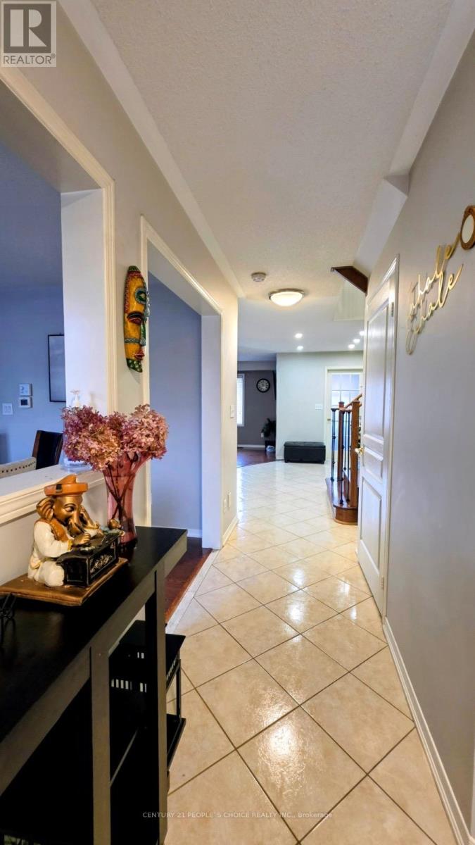 500 Sixteen Mile Drive, Oakville, Ontario  L6M 0R2 - Photo 3 - W12663404