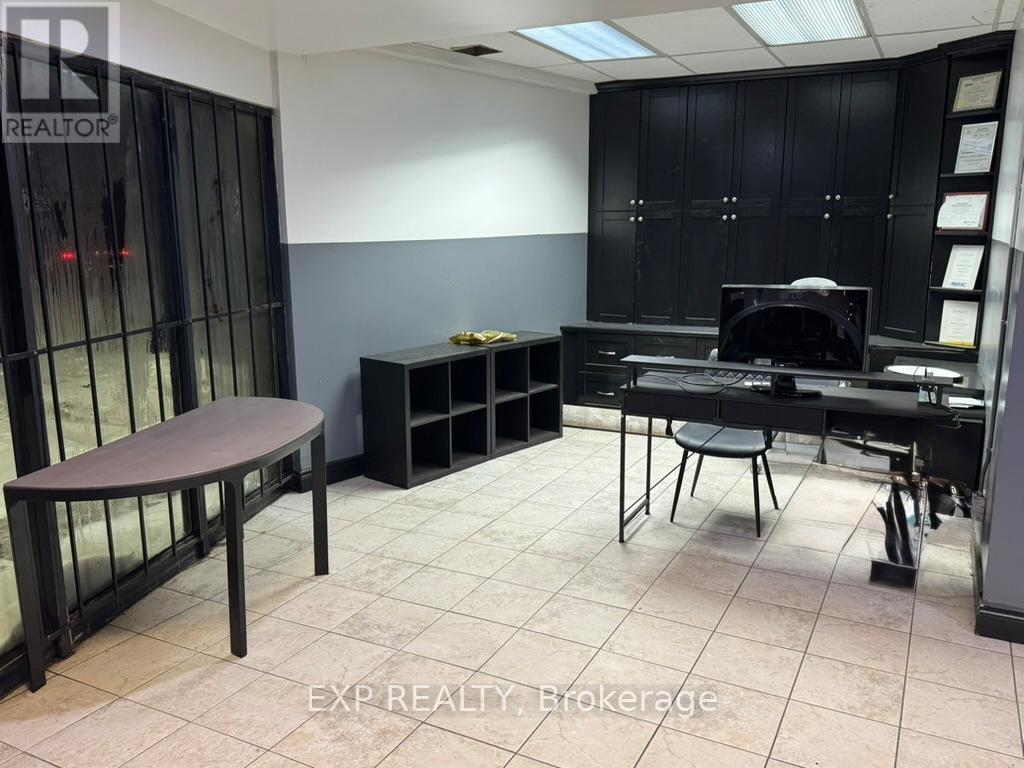 1659 Victoria Street N, Kitchener, Ontario  N2B 3E6 - Photo 9 - X12709324