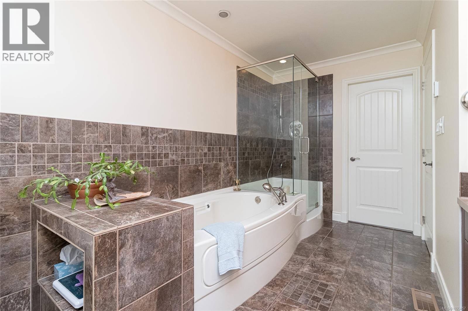 7014 Beach View Crt, Central Saanich, British Columbia  V8M 2J7 - Photo 31 - 1023457