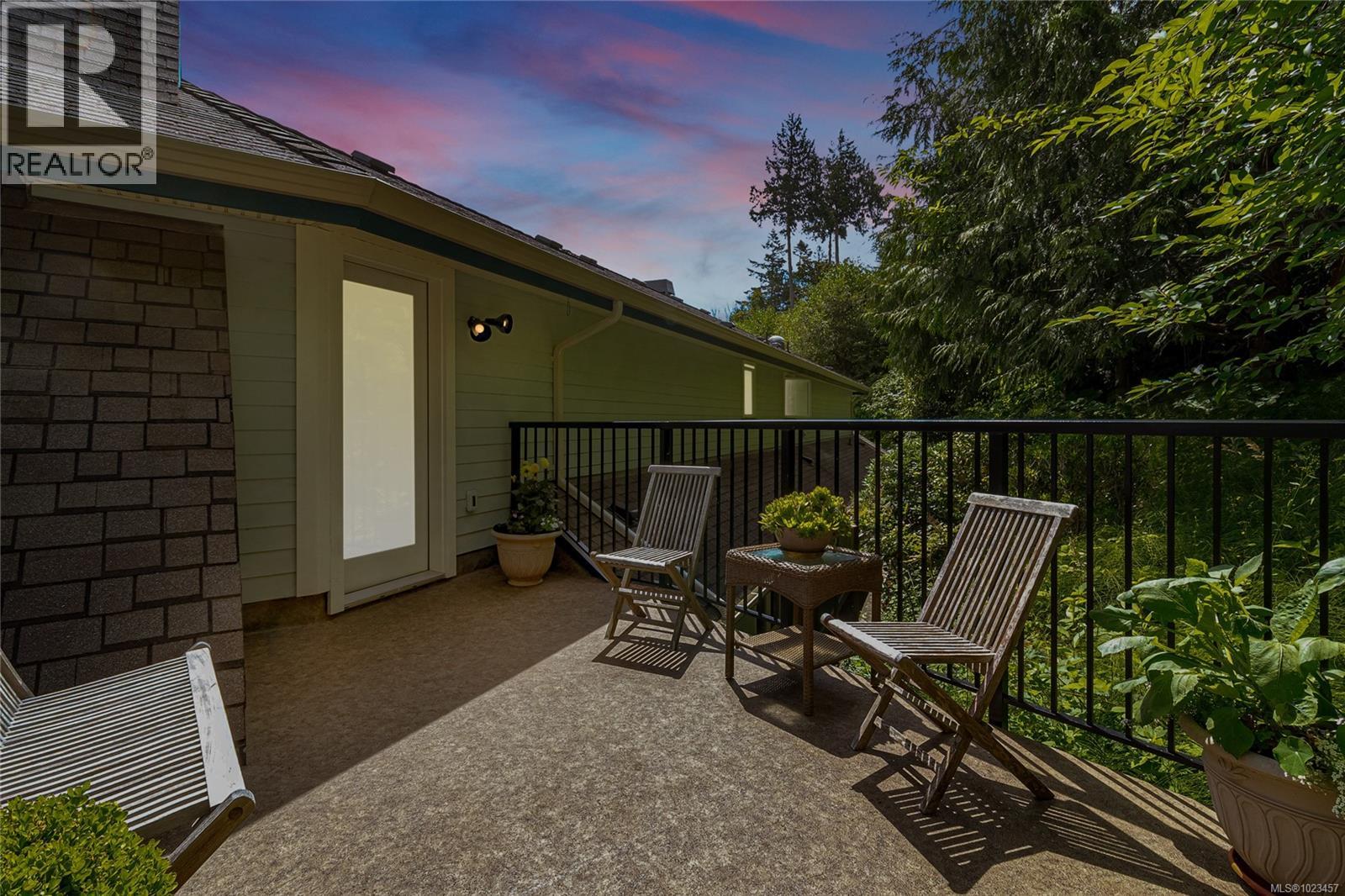 7014 Beach View Crt, Central Saanich, British Columbia  V8M 2J7 - Photo 57 - 1023457