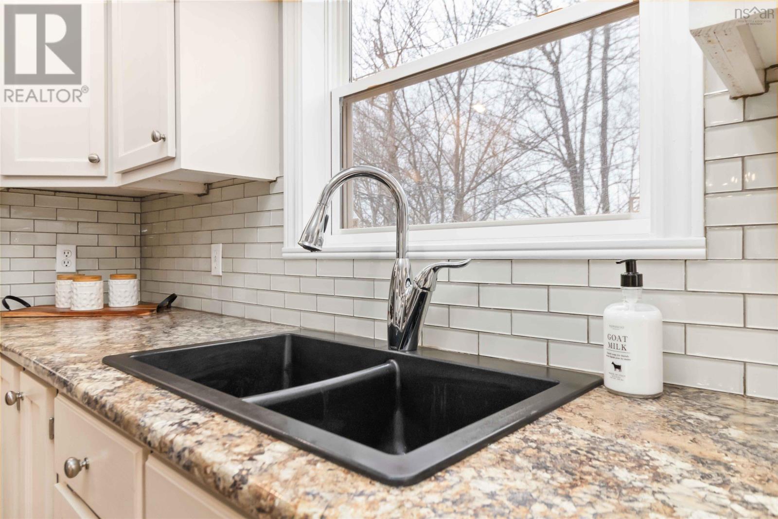 80 Rossing Drive, Middle Sackville, Nova Scotia  B4K 3E6 - Photo 16 - 202601273