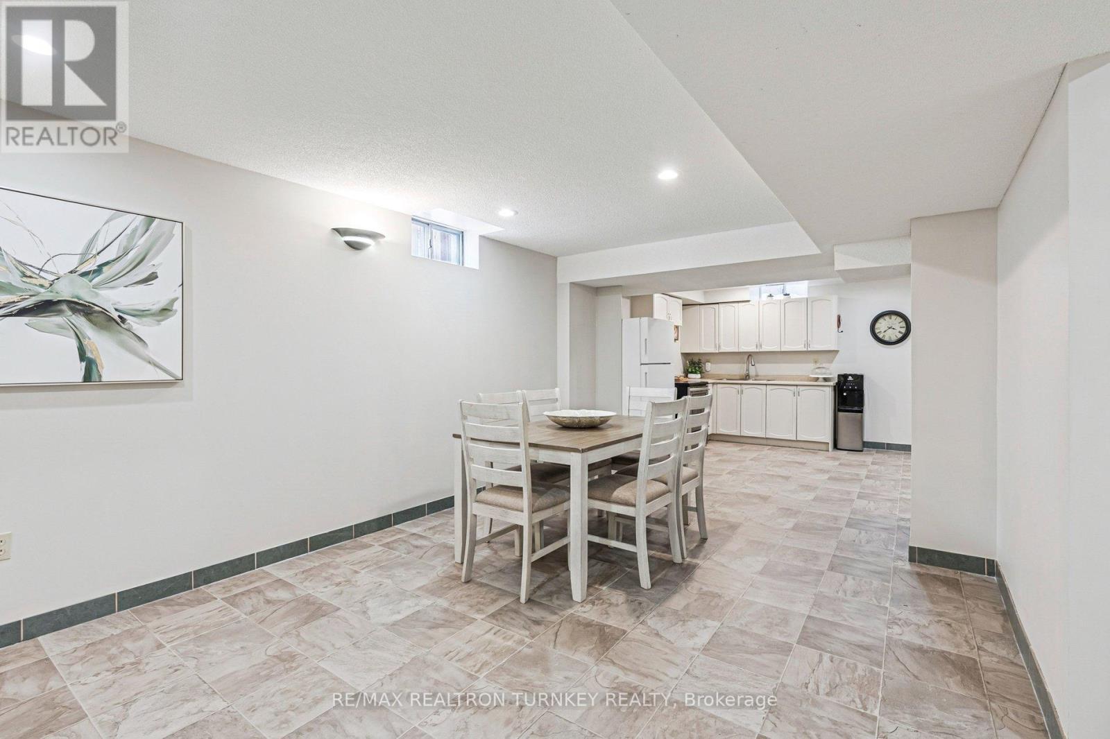 618 Ponting Place, Newmarket, Ontario  L3X 1T4 - Photo 39 - N12718066