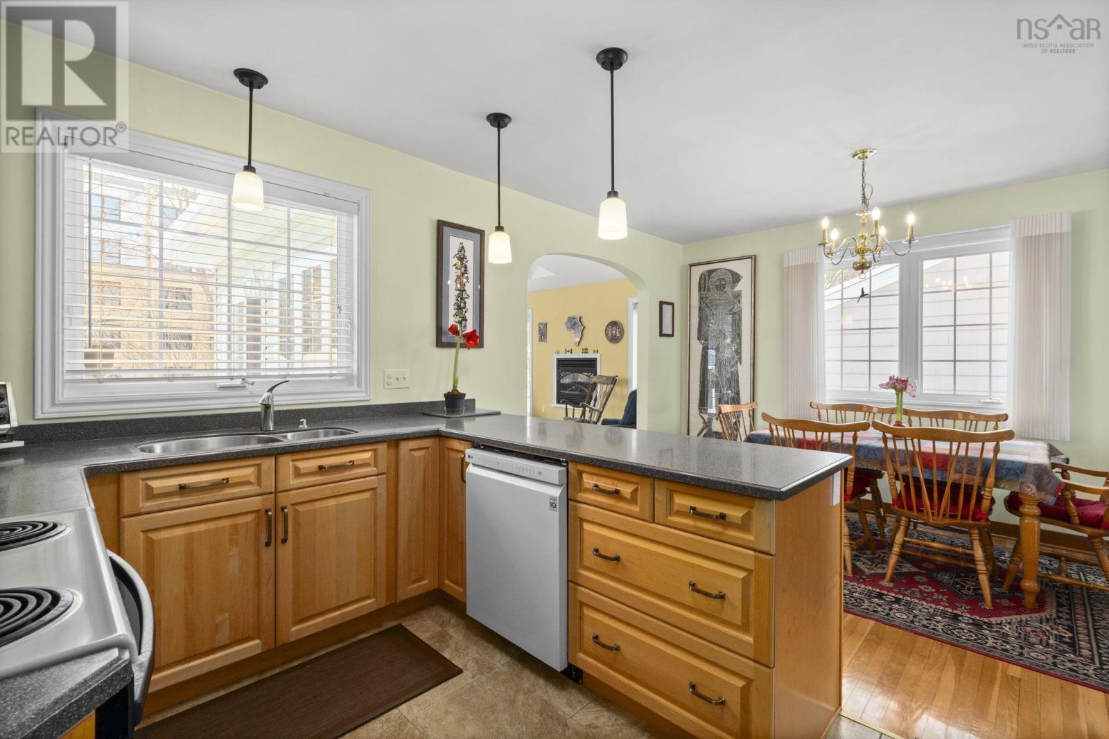 16 Canary Crescent, Halifax, Nova Scotia  B3M 1R1 - Photo 15 - 202601274