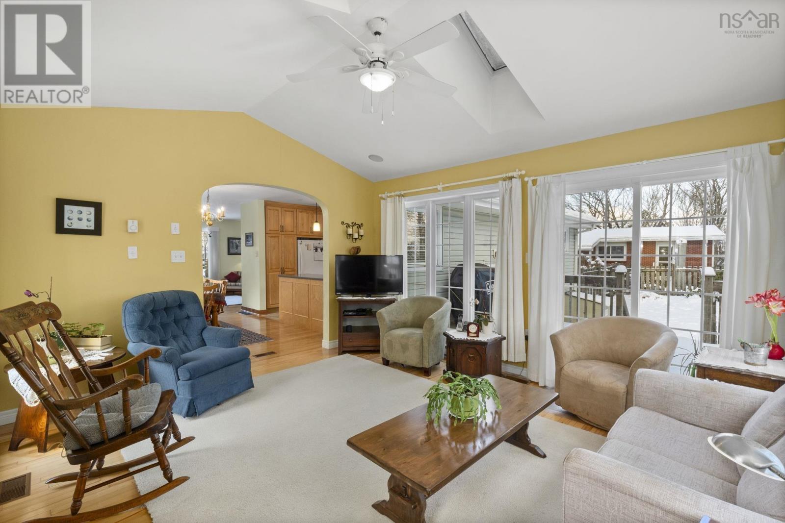 16 Canary Crescent, Halifax, Nova Scotia  B3M 1R1 - Photo 11 - 202601274