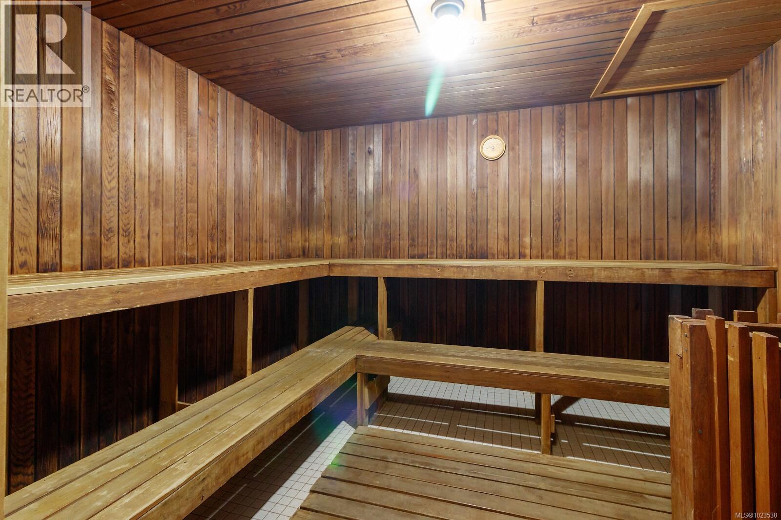 110 1680 Poplar Ave, Saanich, British Columbia  V8P 4K7 - Photo 40 - 1023538