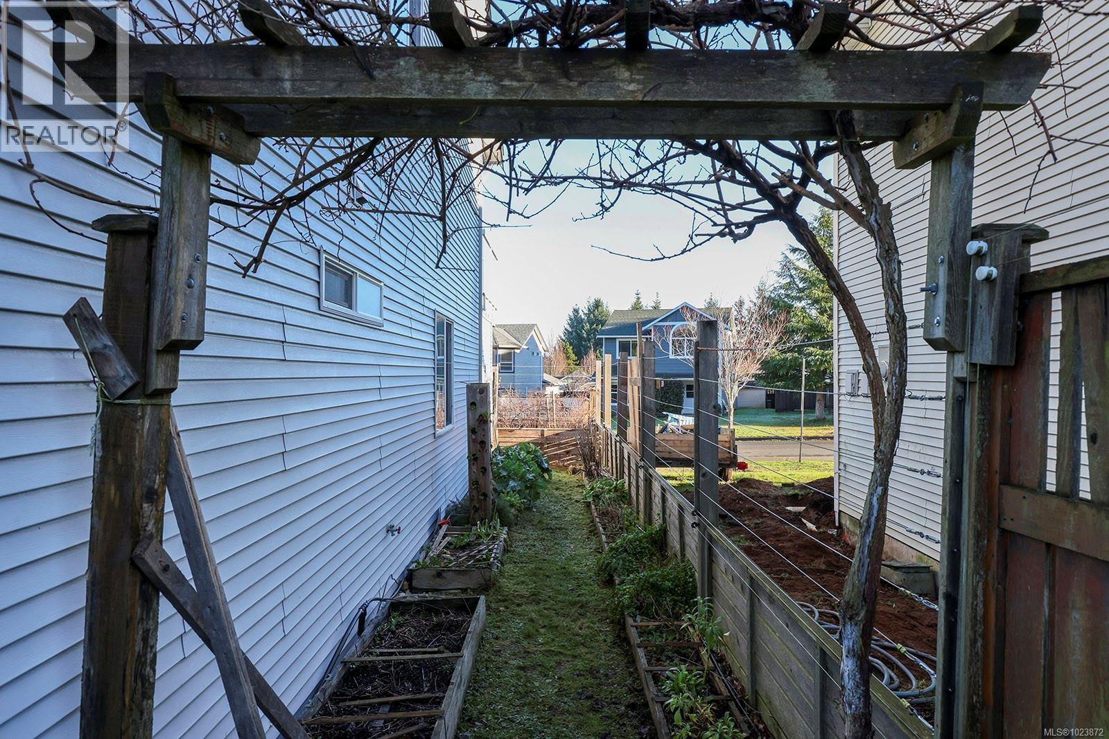 1270 Beckton Dr, Comox, British Columbia V9M 4G9 - Photo 27 - 1023872