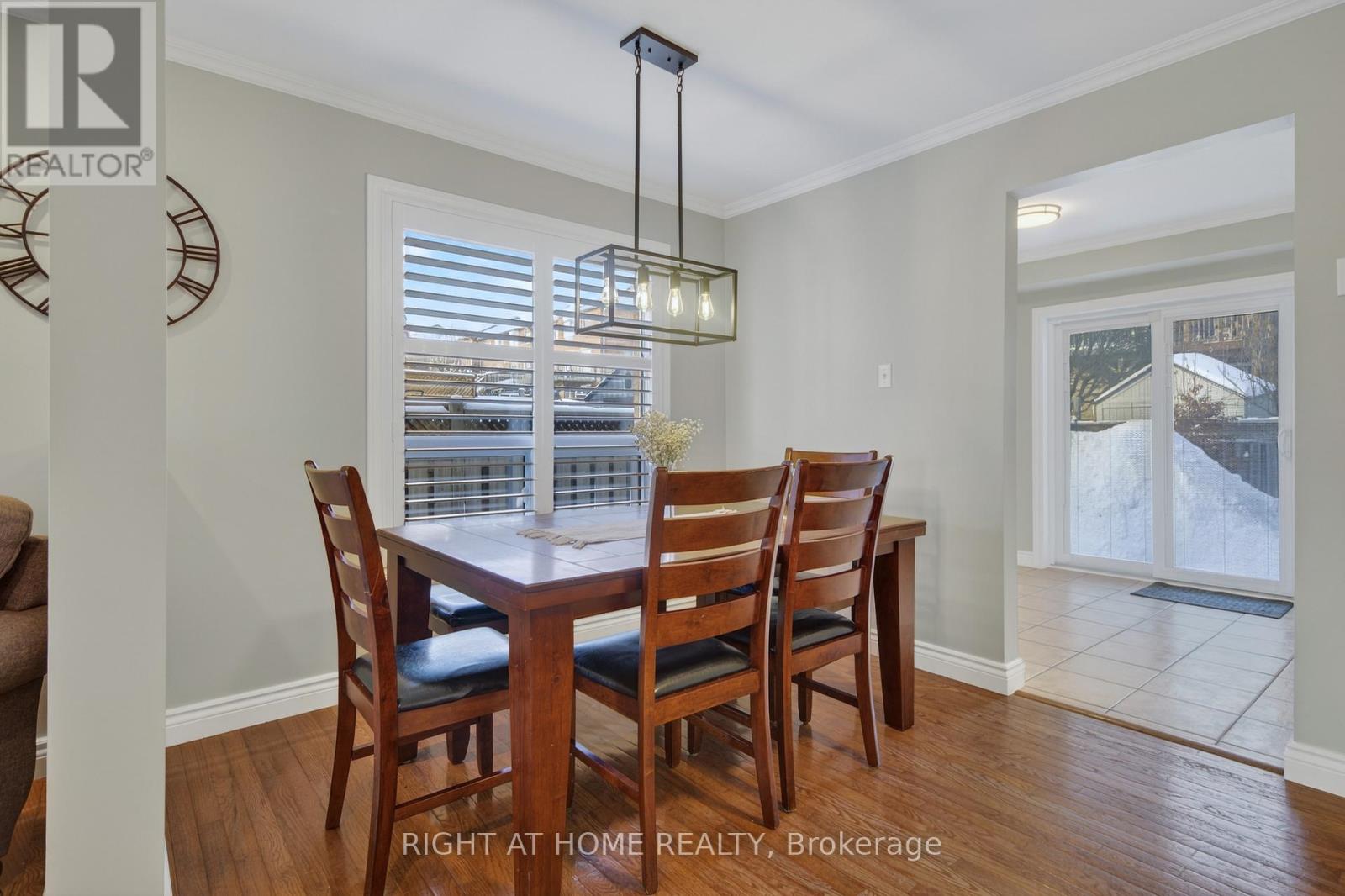 42 Drake Drive, Barrie, Ontario  L4N 8X4 - Photo 15 - S12718088