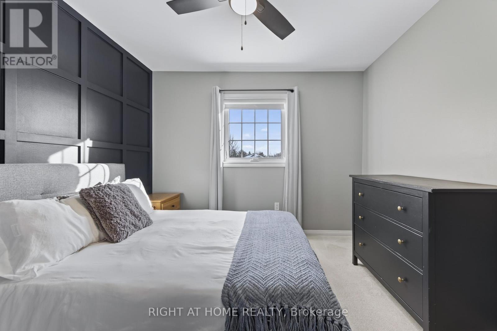 42 Drake Drive, Barrie, Ontario  L4N 8X4 - Photo 32 - S12718088